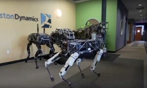 Google’nin yeni robotu Boston Dynamics