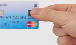 Mastercard, önümüzdeki yılın başından itibaren kredi kartlarına parmak izi okuyucuları ekliyor