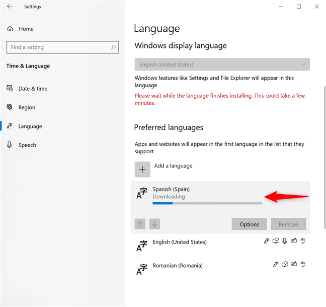 Windows 10 dil paketinin indirilmesinin bitmesini bekleyin